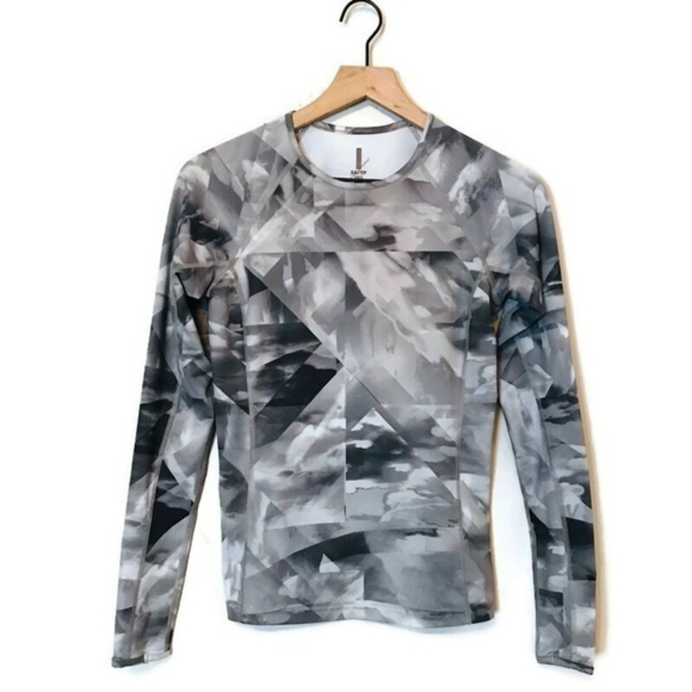 Lucy Activewear Tech Gray geometric Print Long Sleeve Performance Shirt size xs